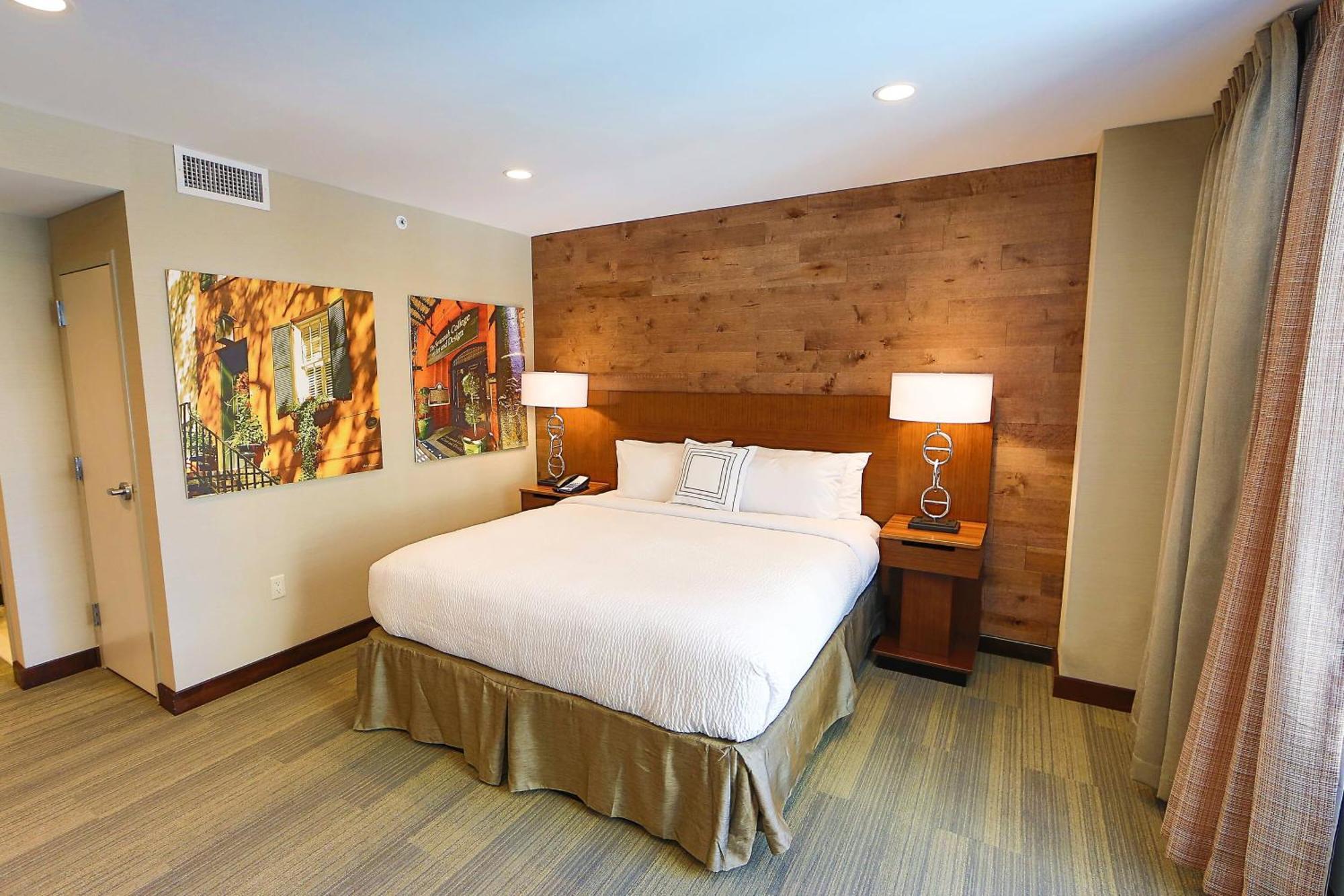 Fairfield Inn & Suites By Marriott Savannah Midtown Exterior photo