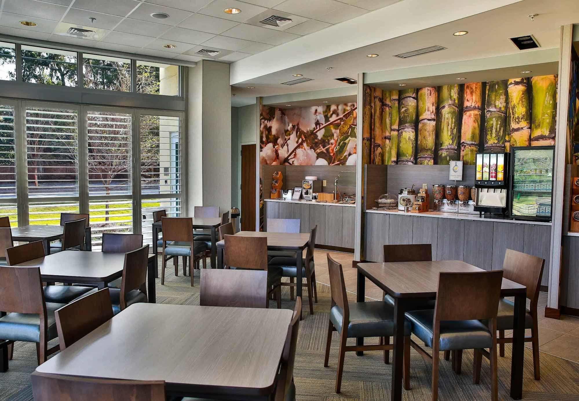 Fairfield Inn & Suites By Marriott Savannah Midtown Exterior photo